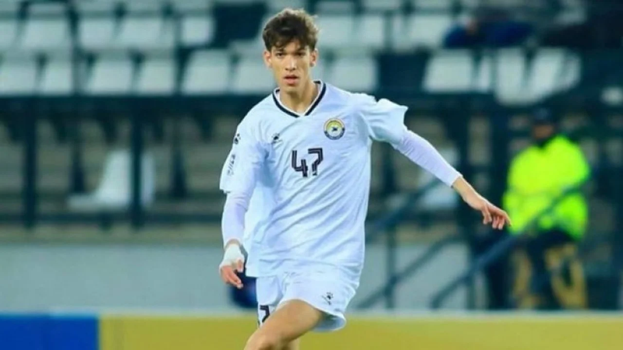 صفقة شابة.. نادي النصر يضم اللاعب حيدر عبدالكريم لتعزيز صفوف فريقه